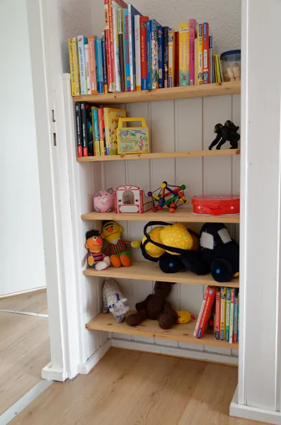 Spielzeug und Kinderbücher